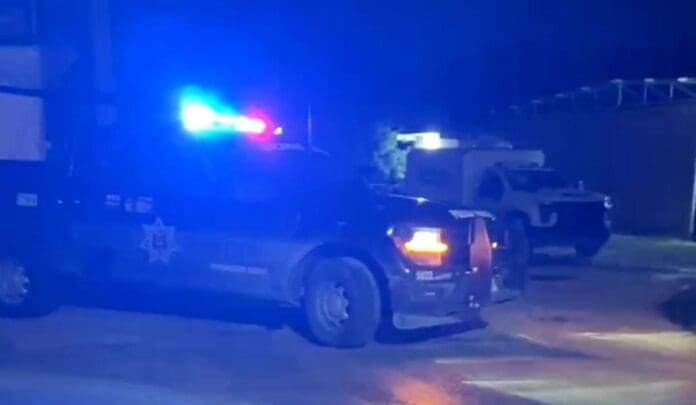 Abandonan restos humanos con signos de tortura en la 227 de Cancún. No hay día sin hechos violentos en Benito Juárez.