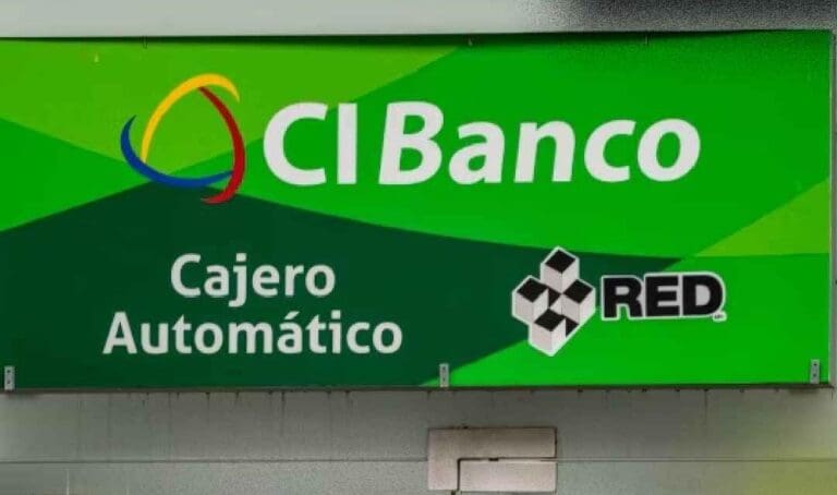 Revocan licencia y liquidan a CIBanco tras acusaciones por lavado de dinero. Clientes tienen varias opciones para recoger su dinero.