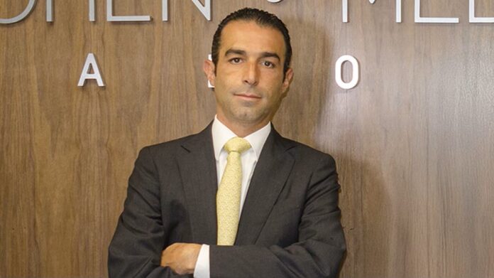 Asesinan de un balazo en la cabeza al abogado David Cohen afuera del Poder Judicial de CDMX