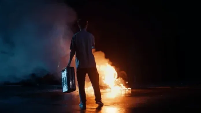 Sujeto le prende fuego a su pareja en Chile