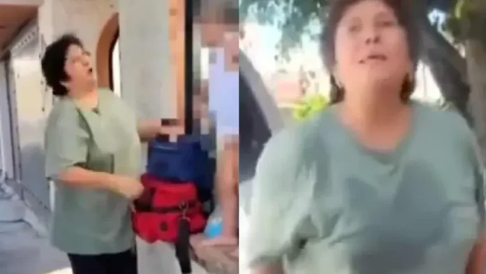 Mujer exhibe a su nieto desnudo por orinarse en la calle en Morelia, Michoacán