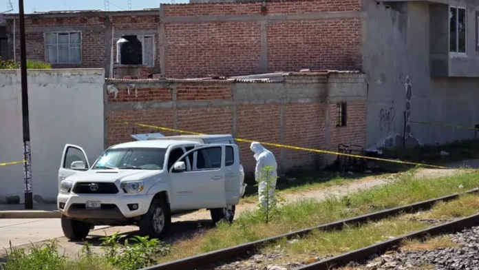 Hallan cadáver calcinado sobre un triciclo en Celaya, Guanajuato