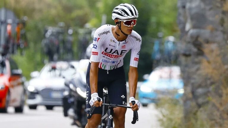 Video: Mexicano Isaac del Toro logra medalla de plata en el Andorra Cycling Master 2025