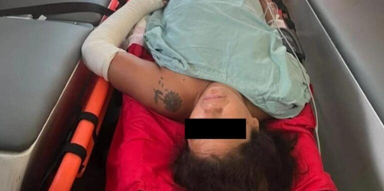 Trasladarán a una mujer de Argentina que cayó de tercer piso en Tulum; se fracturó columna y ambas piernas.