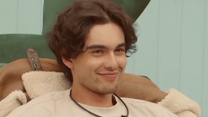 Sergio Mayer Mori confiesa que él no quería ser papá a sus 17 años.