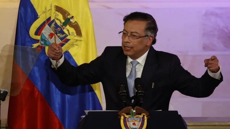 Video: Asegura presidente de Colombia, Gustavo Petro, que es necesario "salir de Trump lo más pronto posible"