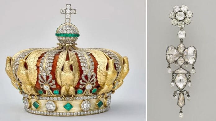 Detienen dos sospechosos del robo en el Museo del Louvre, en París, Francia