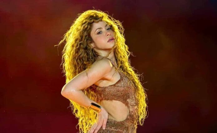 Hombre de 80 años en Miami, Florida pierde demanda contra Shakira por fraude digital