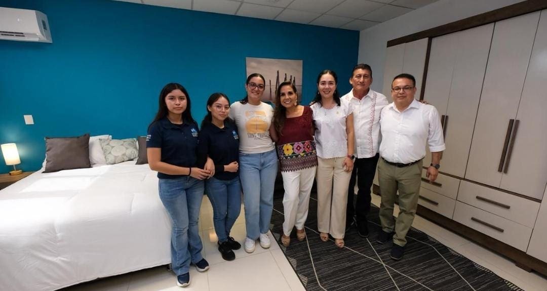 Presenta Mara Lezama nuevos laboratorios de la Universidad Politécnica de Bacalar