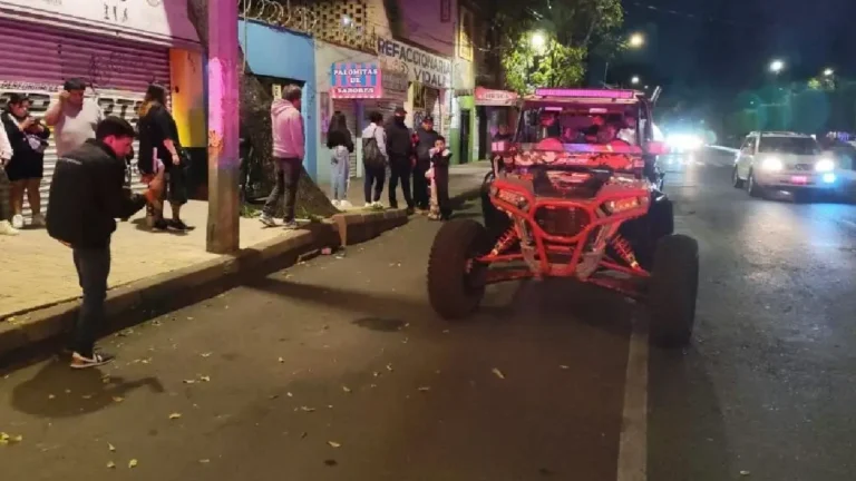 Balean a hombre mientras regalaba dulces por el Día de Muertos en Azcapotzalco, Cdmx