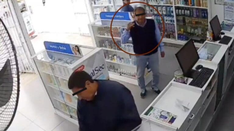 Video: Captan a grupo de adultos mayores robando una farmacia en Perú