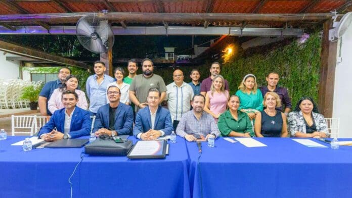 Aguakan y CANACINTRA fortalecen alianzas para promover la conciencia social y el desarrollo empresarial