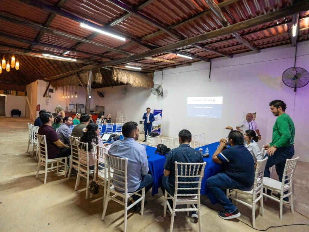 Aguakan y CANACINTRA fortalecen alianzas para promover la conciencia social y el desarrollo empresarial