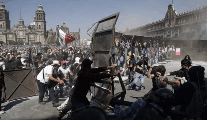 Marcha de la Generación Z deja 40 detenidos y 100 policías lesionados; revisarán actuación de la fuerza pública.