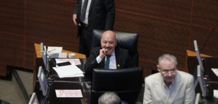 Revelan que exsecretario de Salud de Chiapas hizo negocios con empresas ligadas al senador de Morena Adán Augusto.