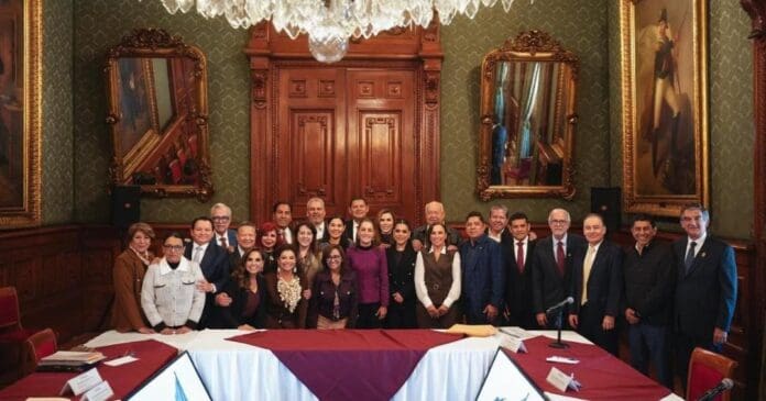Se reúnen Mara Lezama y demás gobernadores de los estados adscritos a IMSS Bienestar con Claudia Sheinbaum.