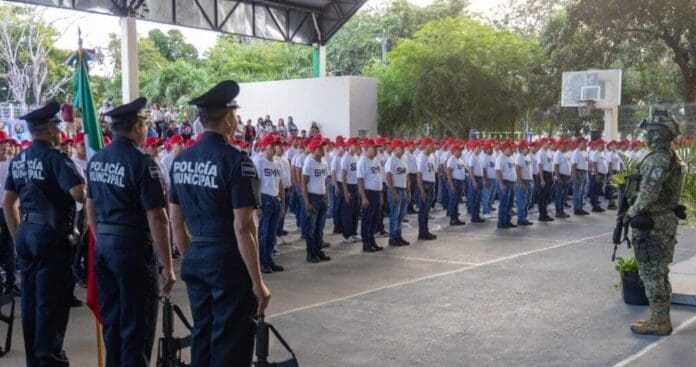 Participan 421 jóvenes en el Sorteo del Servicio Militar Nacional en Playa del Carmen. El evento se realizó este domingo.