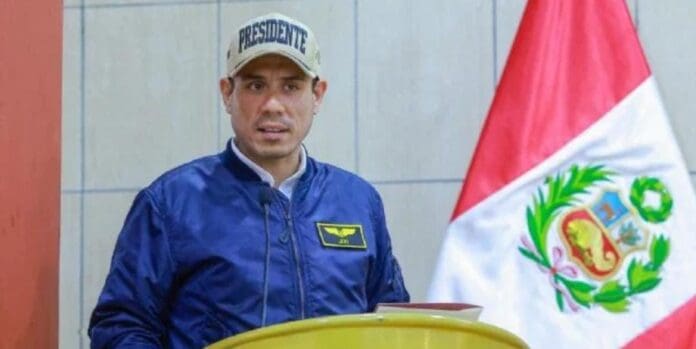 El presidente de Perú amaga con invadir la Embajada de México para detener a la ex primera ministra Betssy Chávez.