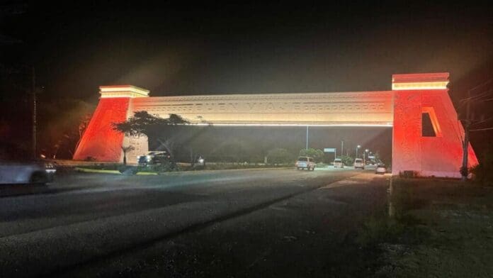 Playa del Carmen se ilumina de naranja en conmemoración del Día Internacional para la Eliminación de la Violencia contra la Mujer