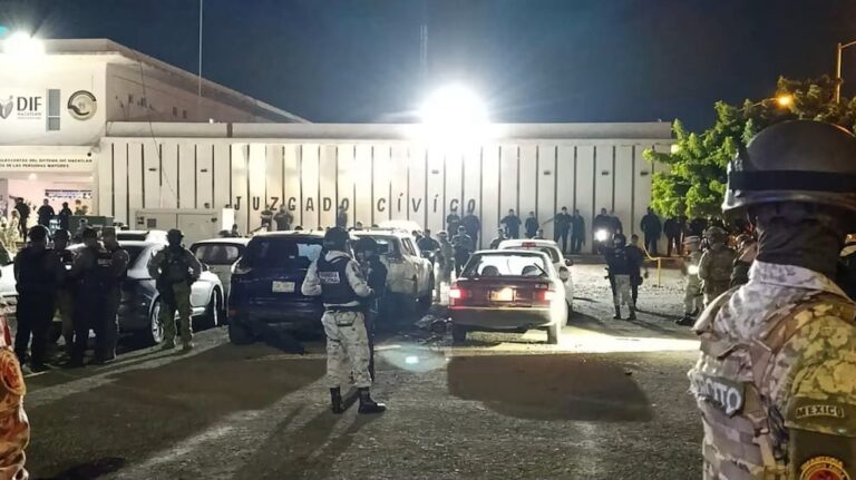 Atacan con explosivo instalaciones del Centro de Seguridad Ciudadana de Mazatlán, Sinaloa