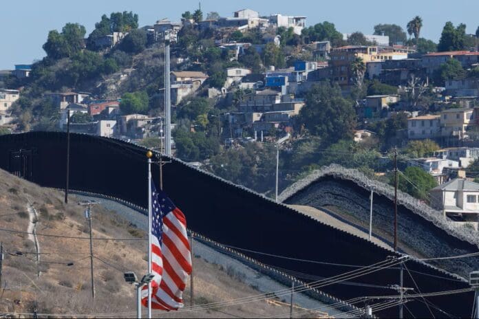 Estados Unidos emite alerta a viajeros que planean visitar México en la temporada de fin de año