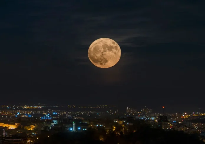 Superluna fría 2025 iluminará el cielo mexicano