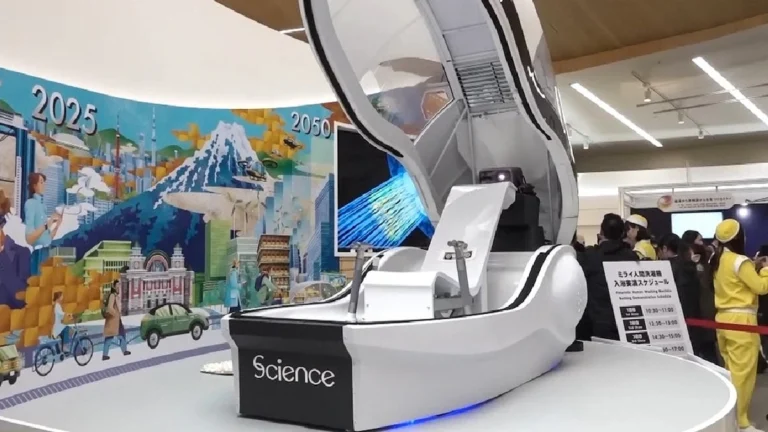 Japón vende lavadoras con IA que limpian a humanos por 385 mil dólares