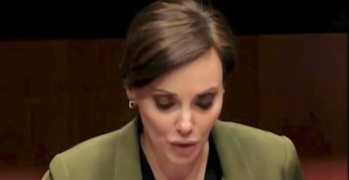 Cuestiona Lilly Téllez a Ernestina Godoy si irá tras Adán Augusto López en caso de quedar al frente de la FGR.