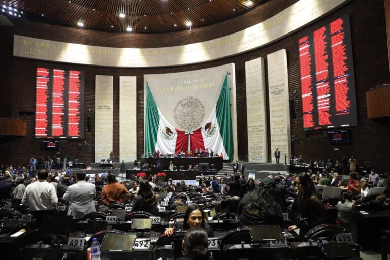 Diputados aprueban en lo general reforma a la Ley de Aguas entre tensiones y protestas