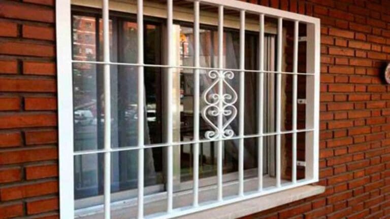 Fallece asfixiada adolescente de 15 años tras quedar atrapada entre las rejas de una ventana en España