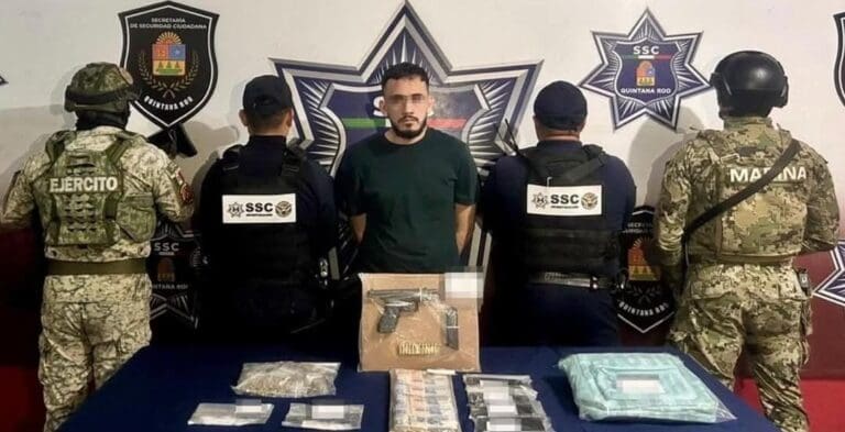 Detienen a presunto jefe de plaza del CJNG en la zona norte de Quintana Roo. Operaba en distintas localidades.