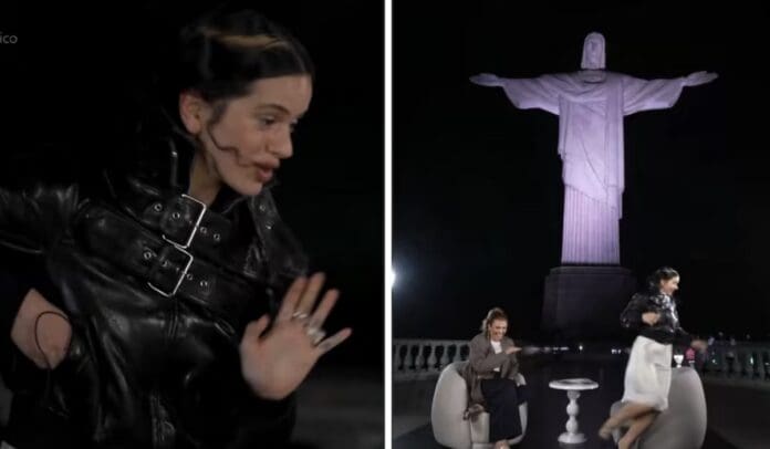 Video Una cucaracha hace correr a Rosalía frente al Cristo Redentor en Brasil
