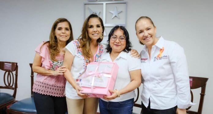 Mara Lezama Espinosa entrega 66 prótesis mamarias y refuerza apoyo a mujeres de Chetumal sobrevivientes de cáncer.