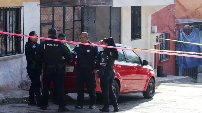 Joven universitario es hallado muerto en un cuarto que rentaba en Puebla