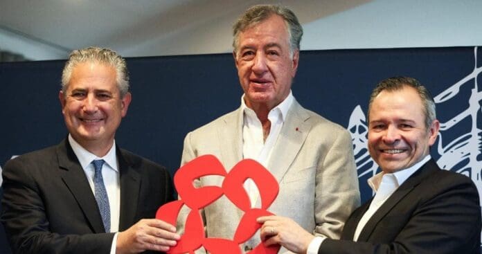 Citigroup confirma exitosa venta de 25% de Banamex a Fernando Chico Pardo, dueño del aeropuerto de Cancún.