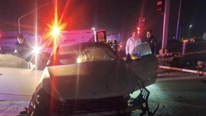 Mueren dos jóvenes en trágico accidente tras intentar evadir alcoholímetro en Pachuca, Hidalgo