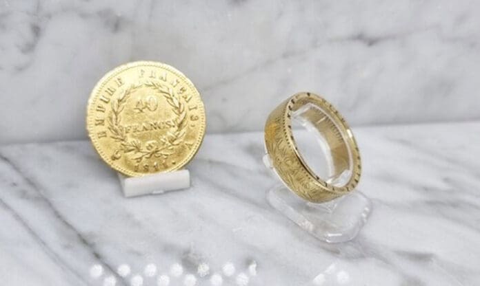 Roban anillo de oro de Napoléon Bonaparte de museo en Bélgica