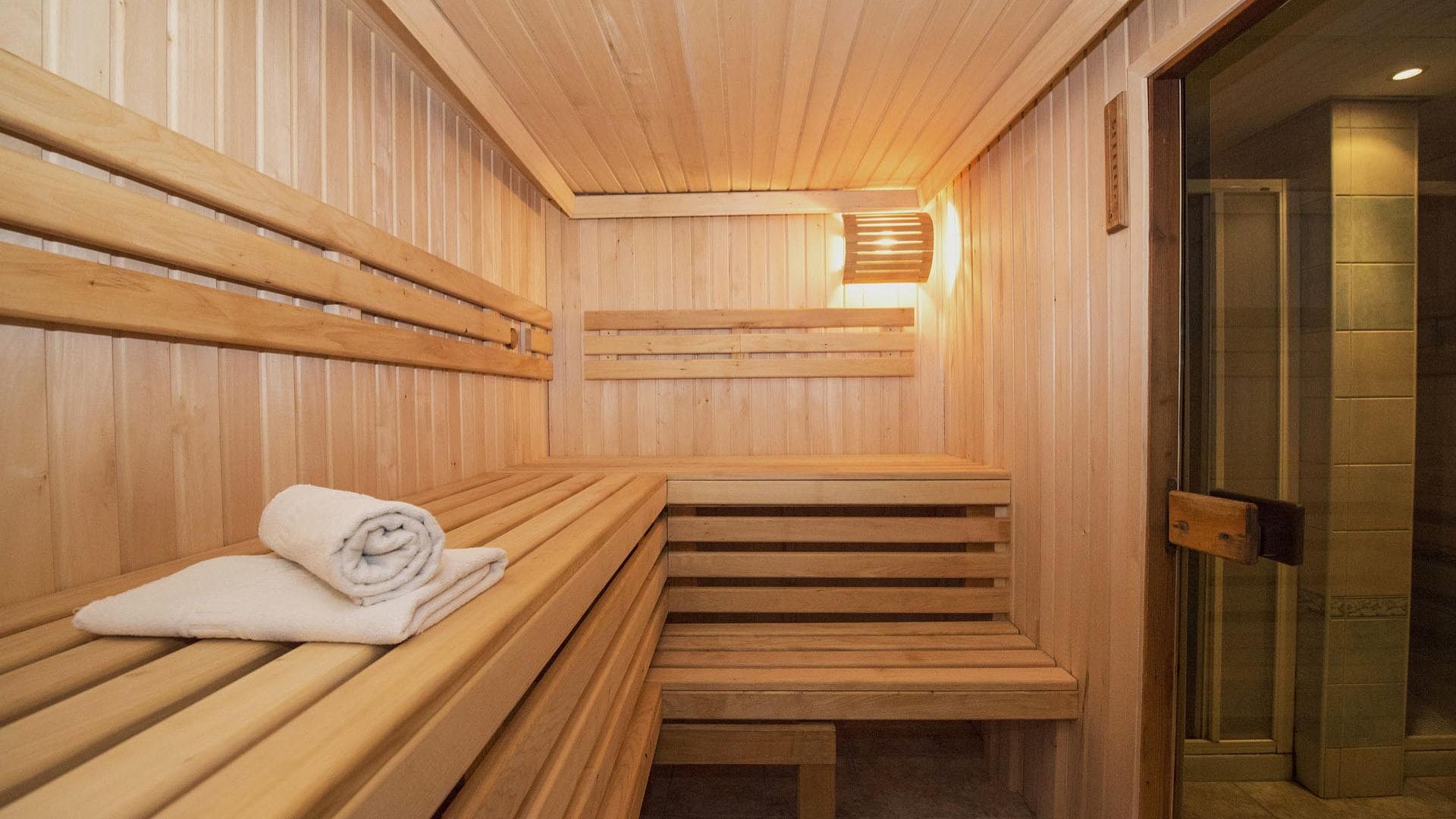 Pareja muere al interior de un sauna tras romperse la manija de la puerta en Tokio, Japón
