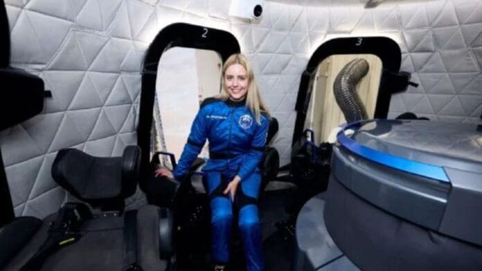 Ingeniera de Alemania se convierte en la primera persona en silla de ruedas en viajar al espacio