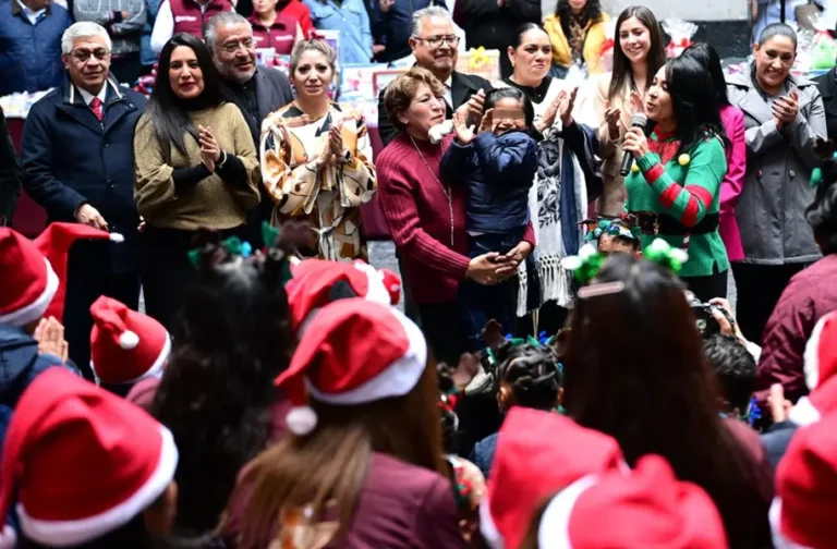 Entrega Delfina Gómez apoyo económico a mujeres en situación de violencia