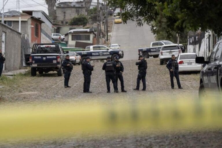 Sujetos armados irrumpen boda y balean a invitados en Ajacuba, Hidalgo