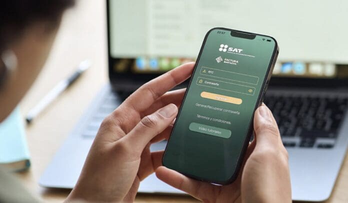 Autoridad fiscal niega hackeo a la aplicación Factura SAT Móvil