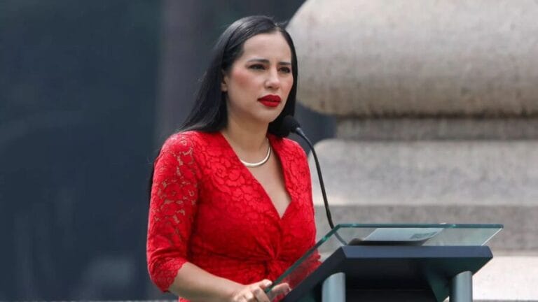 Video: Sandra Cuevas responde a amenazas en Tiktok: "Es más fácil que termines tú en bolsas que yo"