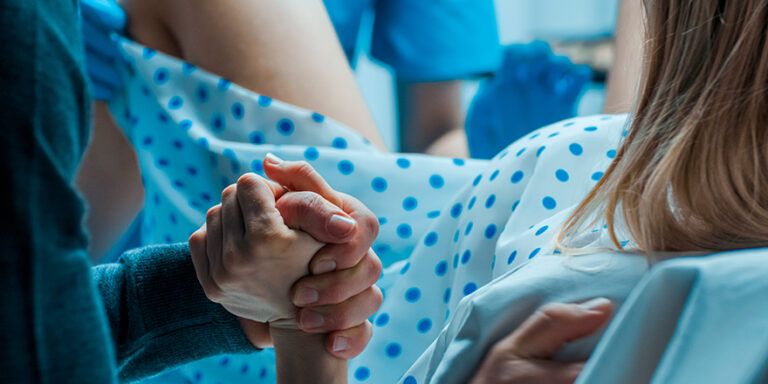 Niña de 10 años queda en estado grave tras dar a luz en San Cristóbal de las Casas, Chiapas