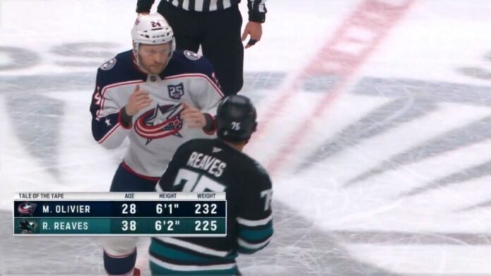 Video: Jugadores de hockey sobre hielo protagonizan pelea a puño limpio en Estados Unidos