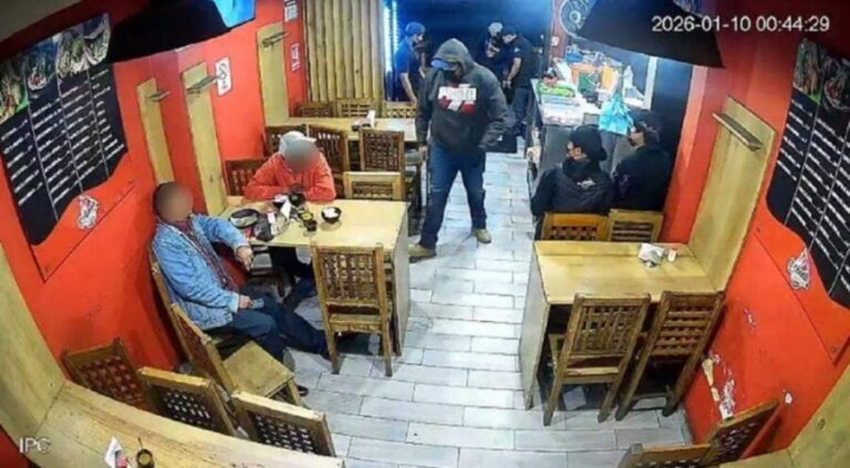 Asesinan a un comensal en un asalto a taquería en Amozoc, Puebla. Empeora la inseguridad en dicha entidad.