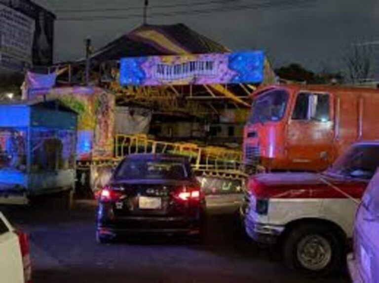 Muere un hombre y un niño resulta herido tras colapso de juego mecánico en Coyoacán, Cdmx