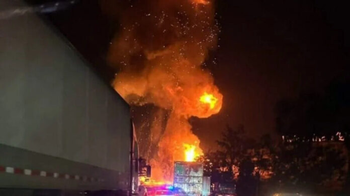 explota pipa de gas LP en la autopista México-Querétaro