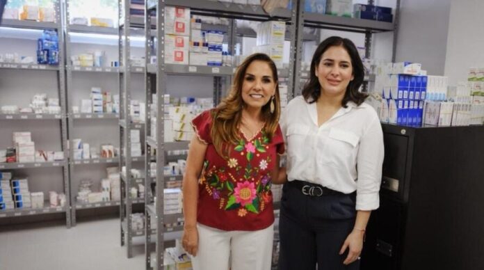 Mara Lezama y Estefanía Mercado recorren nueva Unidad de Medicina Familiar del ISSSTE en Playa del Carmen.