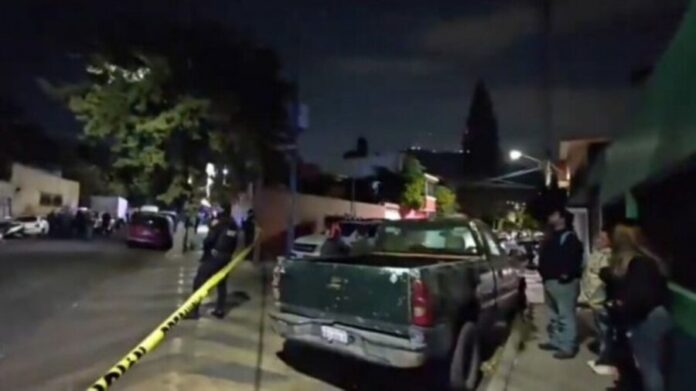 Ejecutan a tres personas a escasos metros del Reclusorio Norte en CDMX